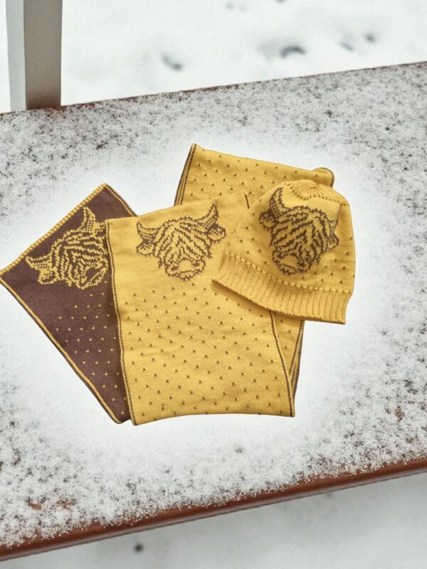 Highland Cow Hat & Scarf Set. - Image 4