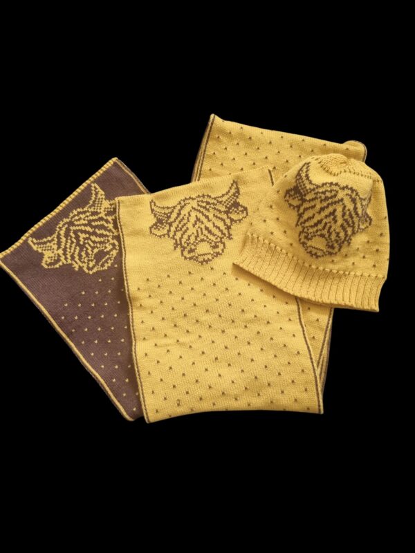 Highland Cow Hat & Scarf Set. - Image 2